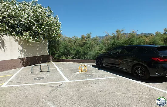 Charming apartment with private parking