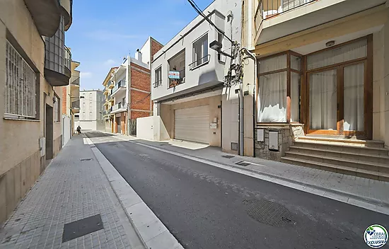 Apartment in the Heart of the Town Centre, Just 250 Metres from the Beach.