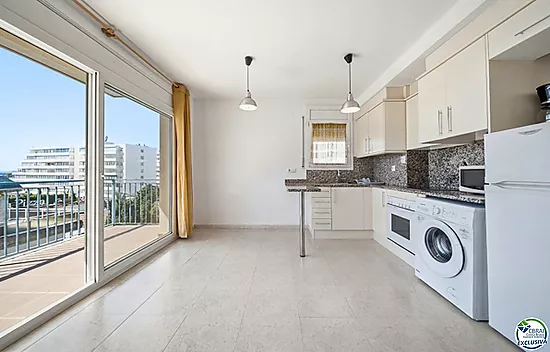 150 metres from the beach with sea views, TOURISTIC LICENCE