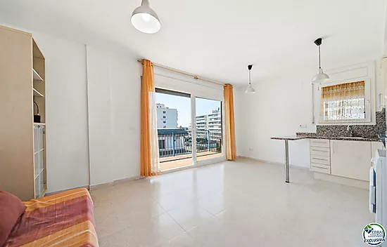 150 metres from the beach with sea views, TOURISTIC LICENCE