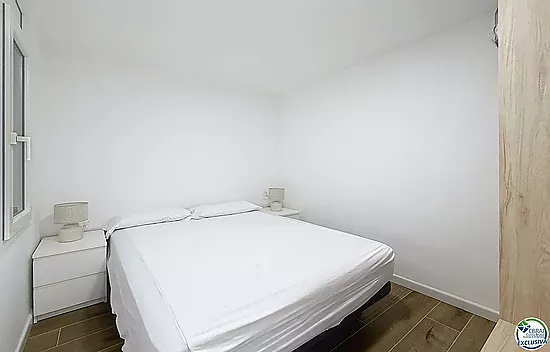 Renovated apartment with tourist license in the center of Rosas, 150m from the beach