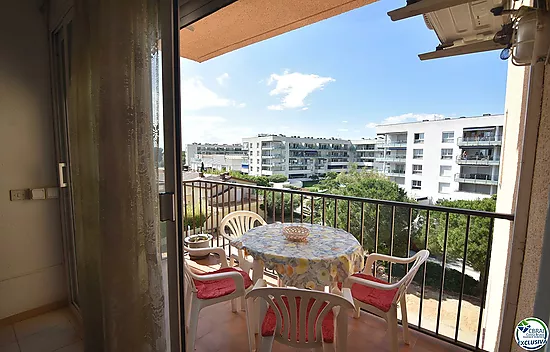 Apartment with Pool and Parking in Santa Margarita, Roses