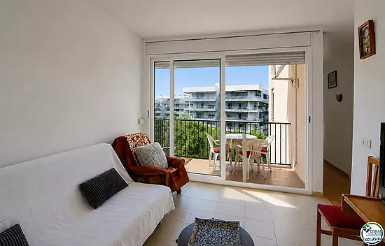 Apartment with Pool and Parking in Santa Margarita, Roses