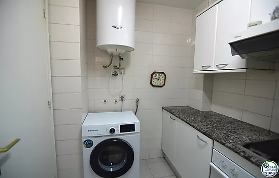 Apartment with Pool and Parking in Santa Margarita, Roses