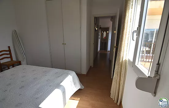 Apartment with Pool and Parking in Santa Margarita, Roses