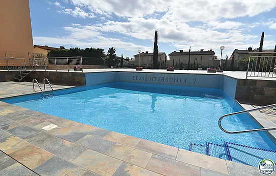 Apartment with Pool and Parking in Santa Margarita, Roses