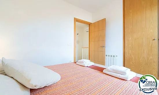 PUIGMAL Cozy house with a garage, a sunny terrace and a tourist license