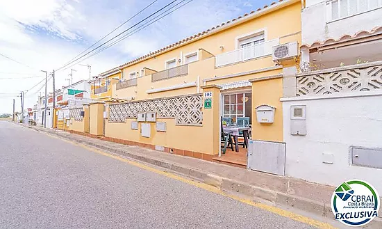 PUIGMAL Cozy house with a garage, a sunny terrace and a tourist license