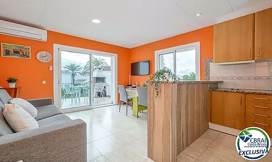 BAHIA Apartamento con terraza y parking exterior en excelente ubicación, a 150 m de la playa y con l