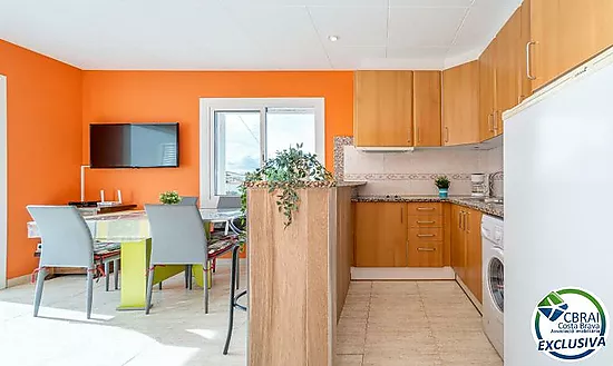 BAHIA Apartamento con terraza y parking exterior en excelente ubicación, a 150 m de la playa y con l