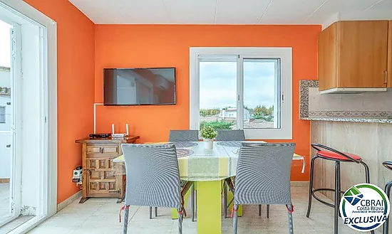 BAHIA Apartamento con terraza y parking exterior en excelente ubicación, a 150 m de la playa y con l