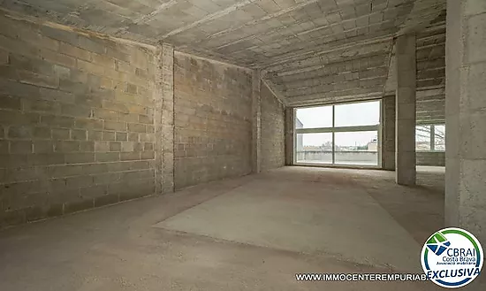 Entrepôt de 165 m² avec appartement