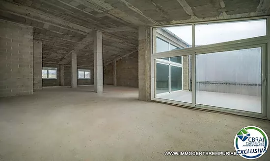Entrepôt de 165 m² avec appartement