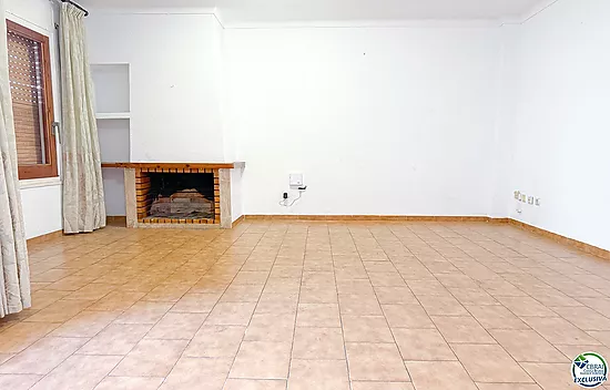 Apartment for Sale in Roses
