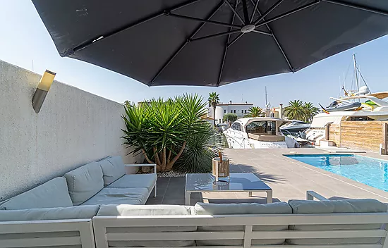 Elegant Waterfront villa with pool, private mooring and direct canal access in Santa Margarita