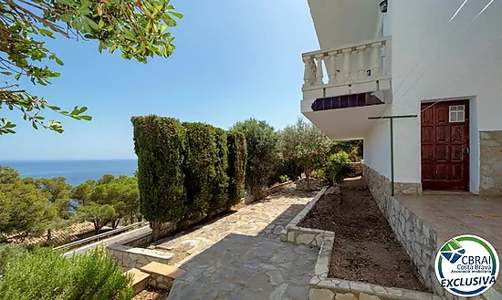 Exclusive villa with spectacular panoramic sea views in El Port de la Selva