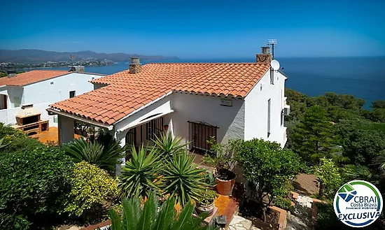 Exclusive villa with spectacular panoramic sea views in El Port de la Selva