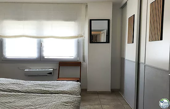 3 bedroom apartment with pool and private parking in Santa Margarita Roses