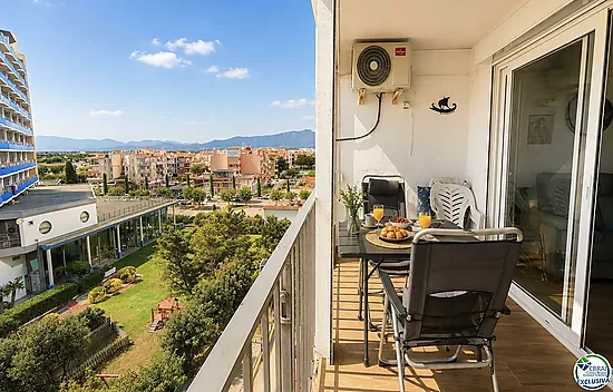Fully renovated apartment just 100 metres from the beach Tourist licence