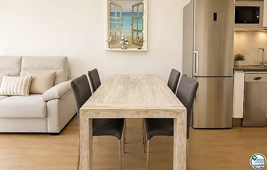 Fully renovated apartment just 100 metres from the beach Tourist licence