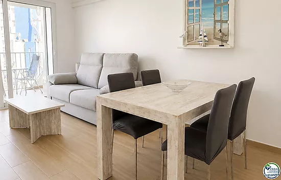 Fully renovated apartment just 100 metres from the beach Tourist licence