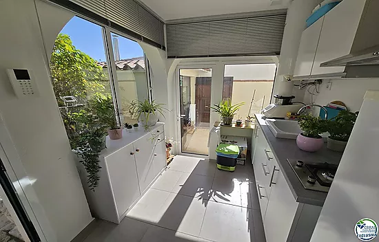 House with pool and tourist license - Peni area