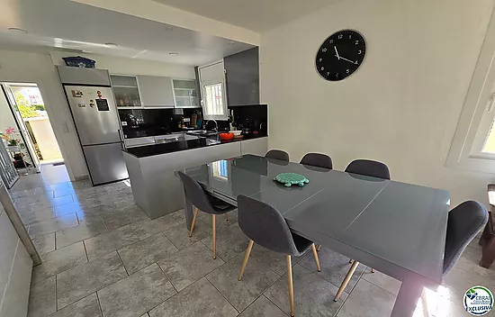 House with pool and tourist license - Peni area