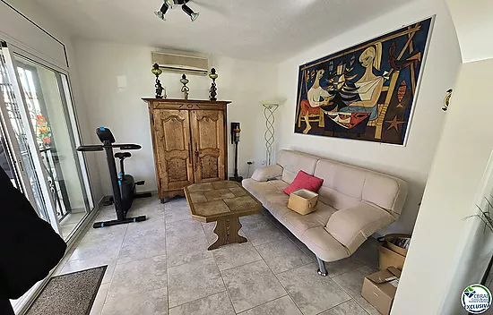 House with pool and tourist license - Peni area