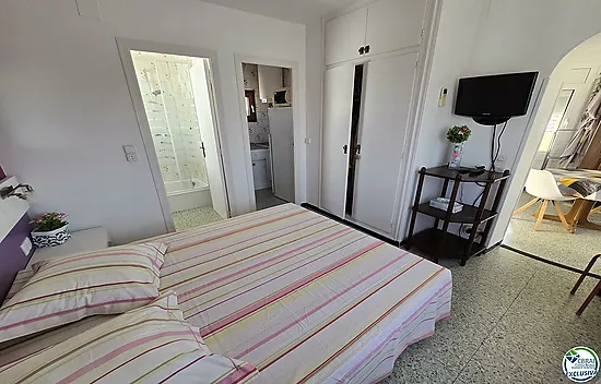 House with pool and tourist license - Peni area