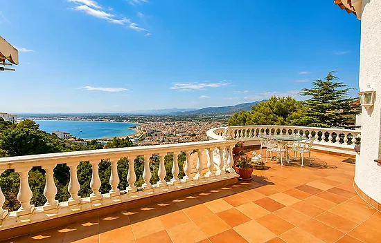Villa Romántica – Romance, charm, tranquillity and exceptional views over Roses, the Mediterranean a
