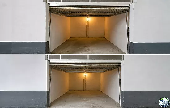 Enclosed garage with a 23 m² storage room in the center of Torroella de Montgrí.