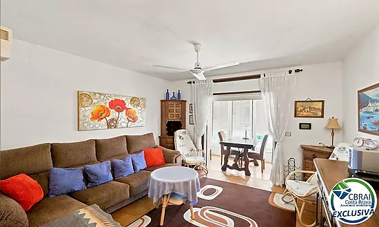 POBLAT TÍPIC Cosy apartment in the heart of Empuriabrava, just 400 m from the beach