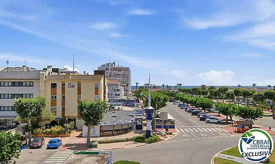POBLAT TÍPIC Charmant appartement en plein cœur d’Empuriabrava, à seulement 400 m de la plage