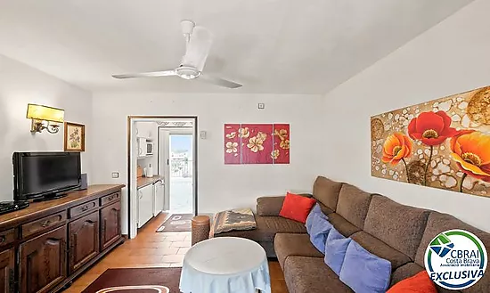 POBLAT TÍPIC Charmant appartement en plein cœur d’Empuriabrava, à seulement 400 m de la plage