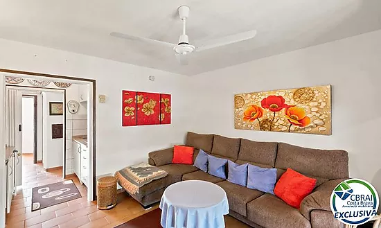 POBLAT TÍPIC Charmant appartement en plein cœur d’Empuriabrava, à seulement 400 m de la plage