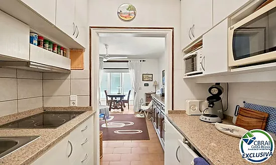 POBLAT TÍPIC Charmant appartement en plein cœur d’Empuriabrava, à seulement 400 m de la plage