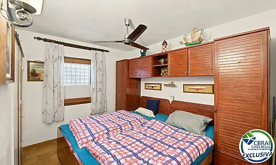 POBLAT TÍPIC Charmant appartement en plein cœur d’Empuriabrava, à seulement 400 m de la plage