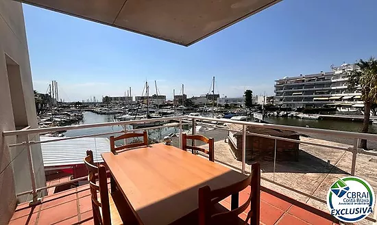 PORT CANIGÓ II Elegant 1-bedroom apartment with terrace and canal views