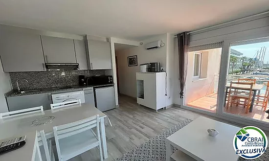 PORT CANIGÓ II Elegant 1-bedroom apartment with terrace and canal views