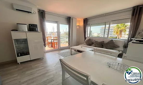 PORT CANIGÓ II Elegant 1-bedroom apartment with terrace and canal views