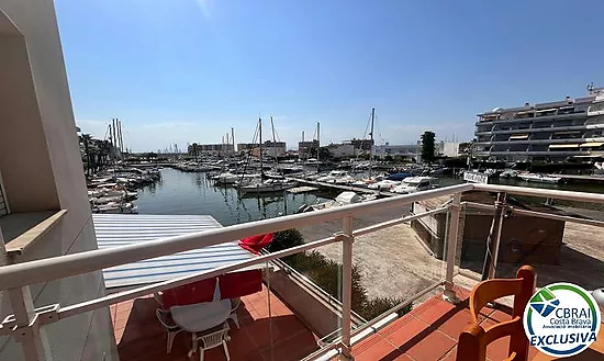 PORT CANIGÓ II Elegant 1-bedroom apartment with terrace and canal views