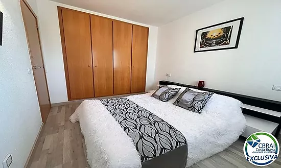 PORT CANIGÓ II Elegant 1-bedroom apartment with terrace and canal views