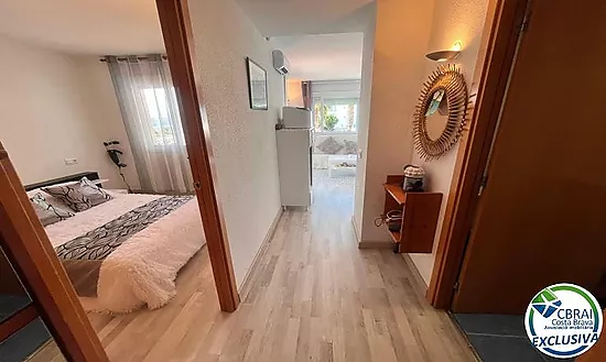 PORT CANIGÓ II Elegant 1-bedroom apartment with terrace and canal views