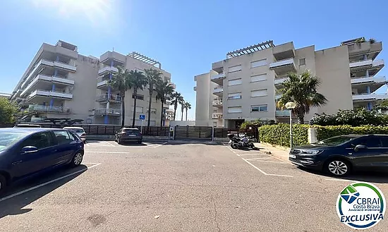 PORT CANIGÓ II Elegant 1-bedroom apartment with terrace and canal views