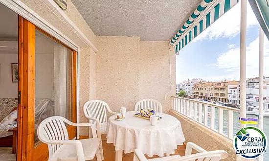PORT MOXÓ Charming 2-bedroom apartment with canal views, solarium and private outdoor parking