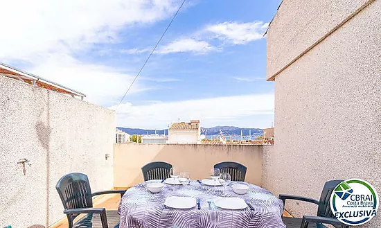 PORT MOXÓ Charming 2-bedroom apartment with canal views, solarium and private outdoor parking