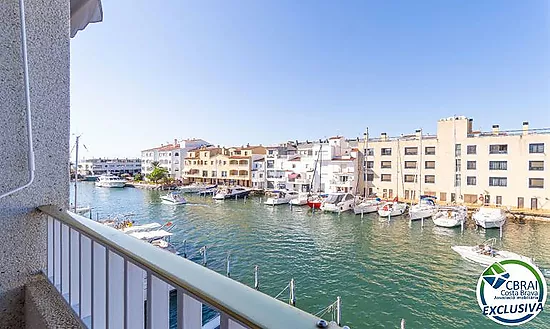 PORT MOXÓ Charming 2-bedroom apartment with canal views, solarium and private outdoor parking