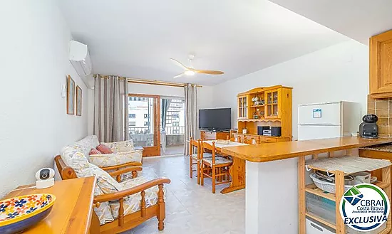 PORT MOXÓ Charming 2-bedroom apartment with canal views, solarium and private outdoor parking