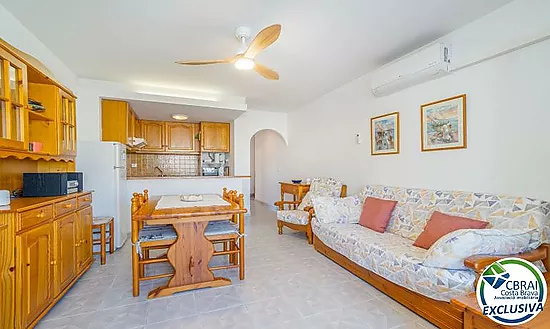 PORT MOXÓ Charming 2-bedroom apartment with canal views, solarium and private outdoor parking
