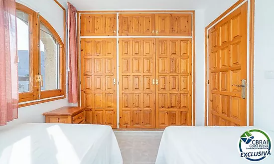 PORT MOXÓ Charming 2-bedroom apartment with canal views, solarium and private outdoor parking